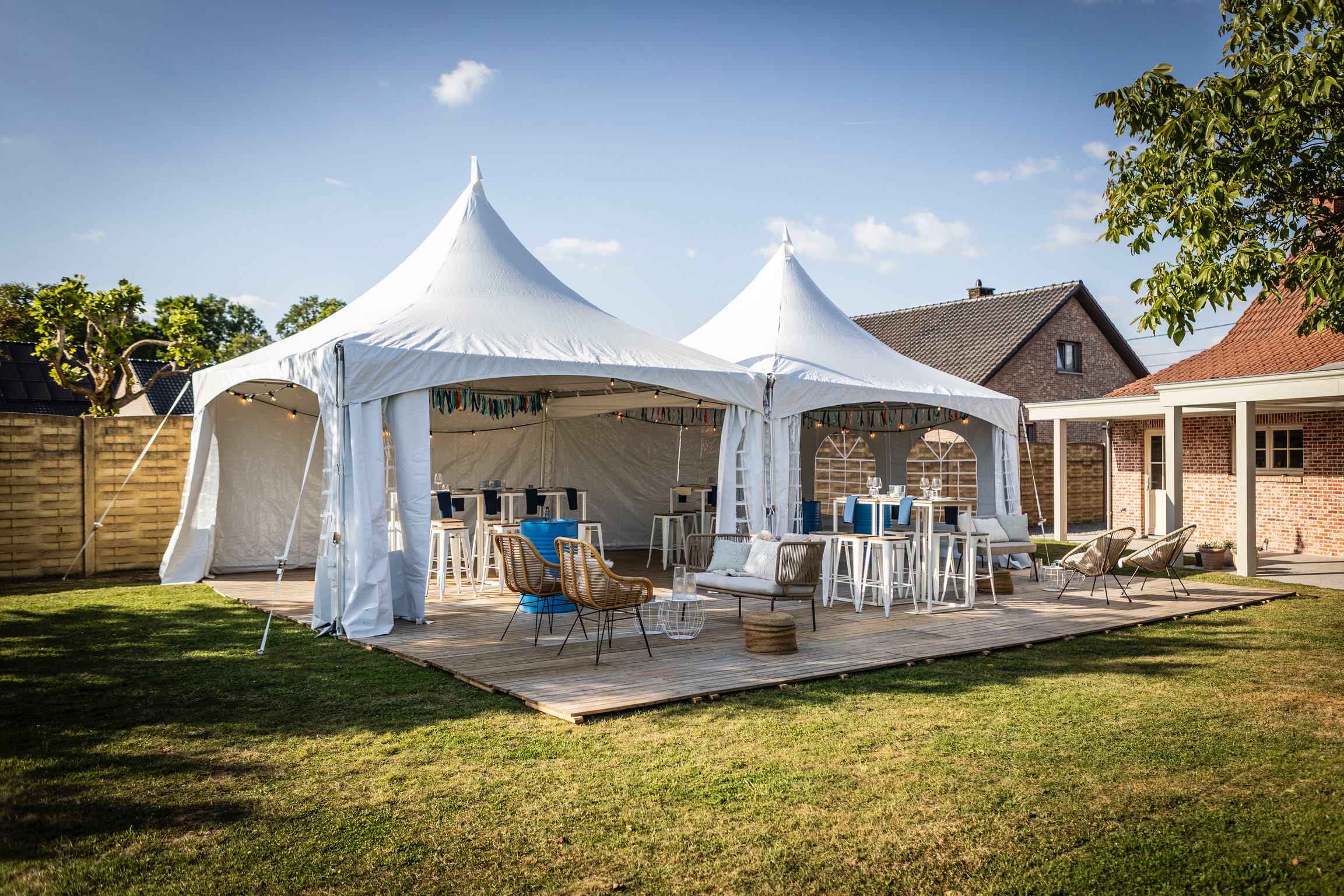 Pagodetent met lounge