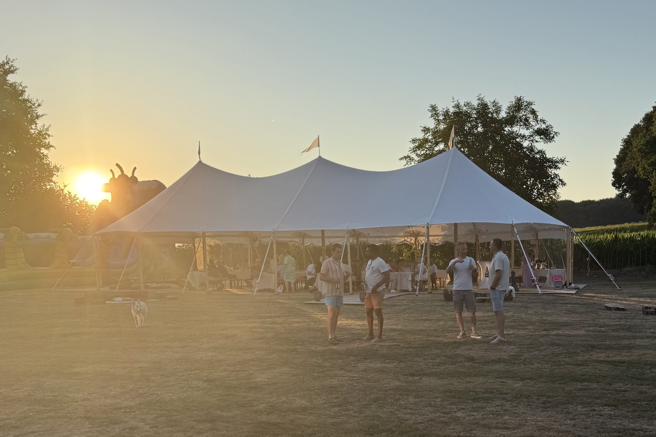 sailcloth 10x21m met zonsondergang
